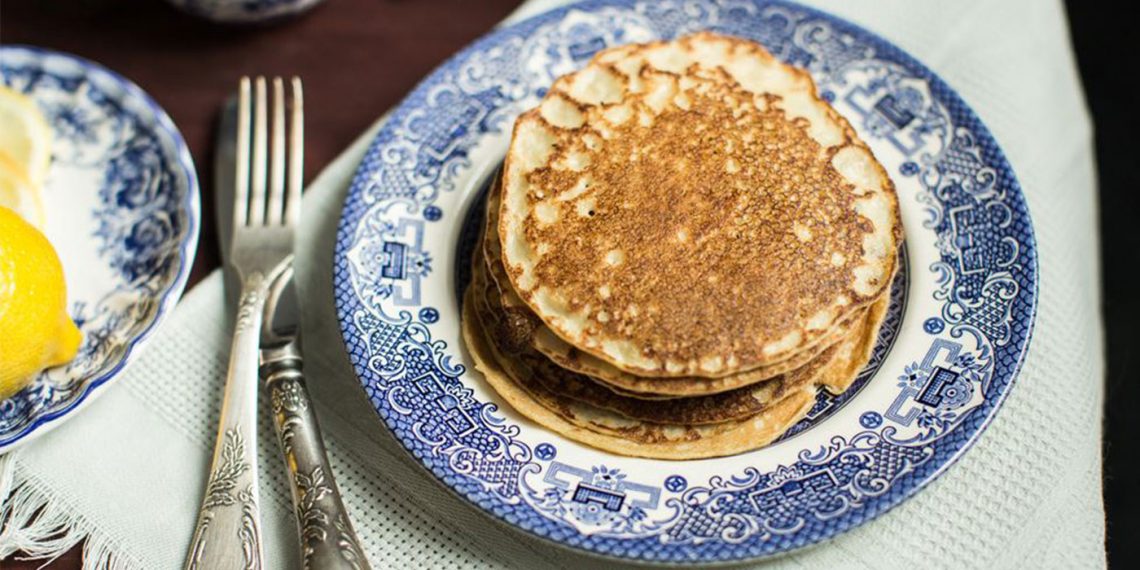 Υγιεινά pancakes με βρώμη και άρωμα λεμόνι