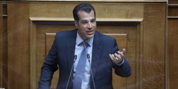 Πλεύρης από Βουλή: Δεν θα κλείσουν υγειονομικές δομές με τον νέο χάρτη του ΕΣΥ