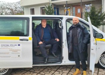 Παραλαβή ηλεκτροκίνητου οχήματος στον Δήμο Πρεσπών