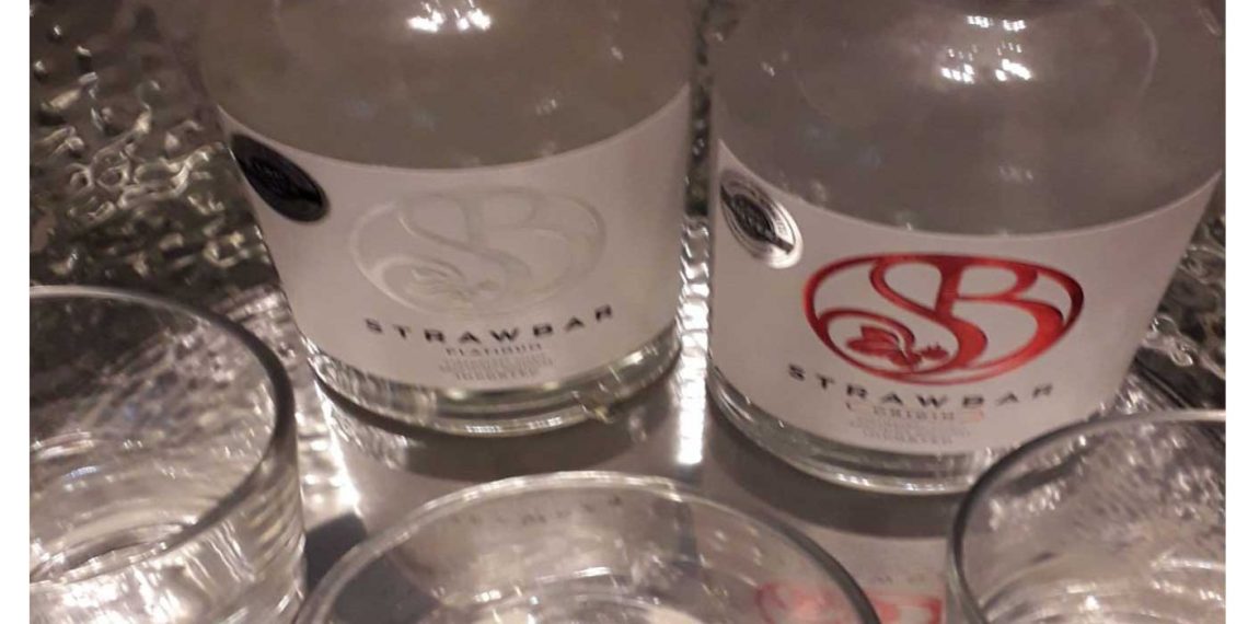 Το Επιμελητήριο Φλώρινας για την παρουσίαση του ποτού Strawbar, που γίνεται από απόσταγμα από φράουλες