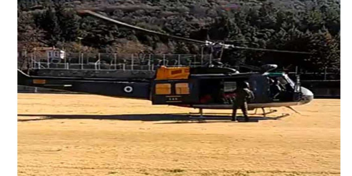 Ολοκληρώθηκε η επιχείρηση για τον απεγκλωβισμό τεσσάρων κατοίκων από το Καταφύγιο Βελβεντού- Mε Super Puma (VIDEO)