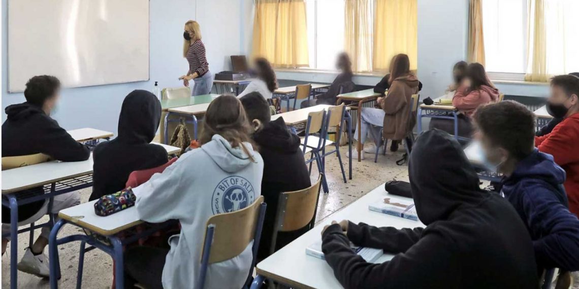 Ανοίγουν κανονικά στις 10/1 τα σχολεία, με έξτρα τεστ -Ανακοινώσεις σήμερα από Πλεύρη-Κεραμέως