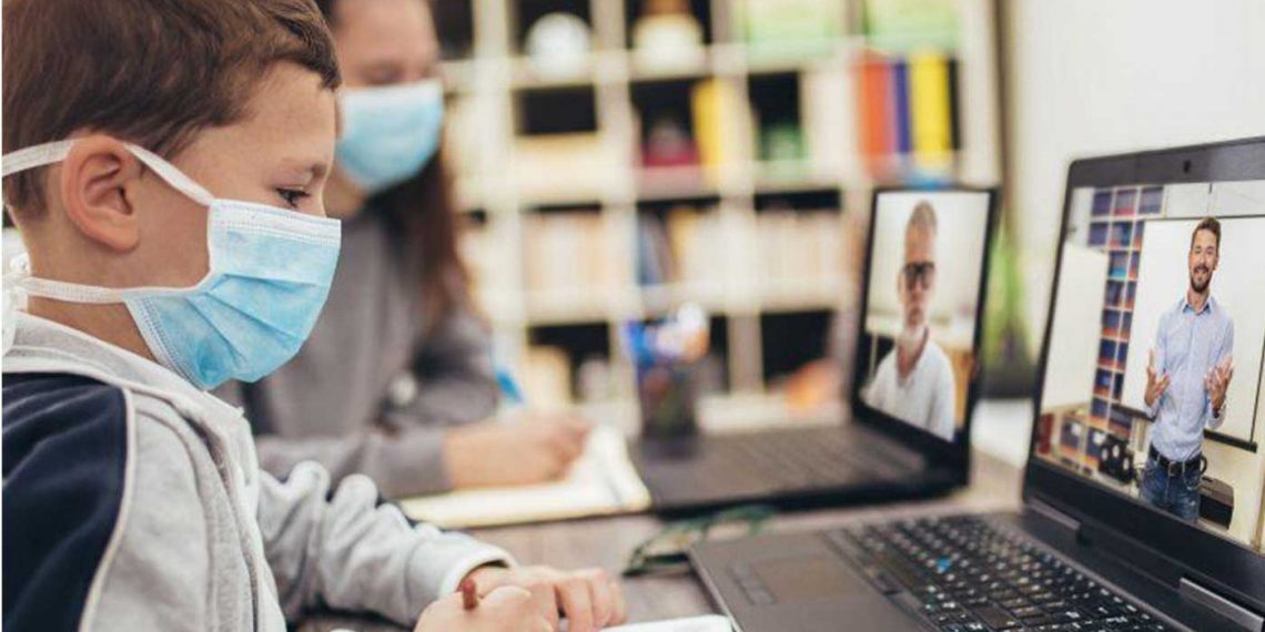 Υπ. Παιδείας: Με τηλεκπαίδευση αύριο το μάθημα στις περιοχές όπου θα μείνουν κλειστά τα σχολεία λόγω αποφάσεων δήμων – Τι θα γίνει με τα self test