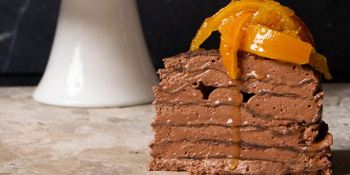 Τούρτα σοκολάτα με κρέπες από το Στέλιο Παρλιάρο