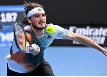 Australian Open, Τσιτσιπάς – Σίνερ 3-0 (6-3, 6-4, 6-2): Καταιγίδα Τσιτσιπά στη Μελβούρνη! Προκρίθηκε στα ημιτελικά