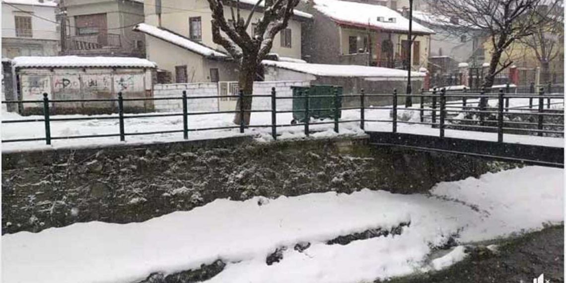 Το “έστρωσε” για τα καλά στη Φλώρινα  (βίντεο)