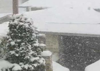 Χιονίζει και πάλι στο Νυμφαίο (βίντεο)