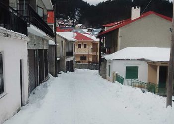 Υπέροχες εικόνες από τα χιονισμένα ορεινά χωριά των Γρεβενών (φώτο- βίντεο)