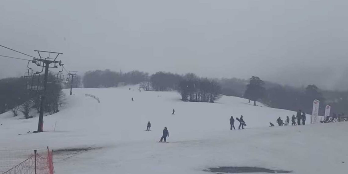 Χιονόπτωση τώρα στη Βασιλίτσα