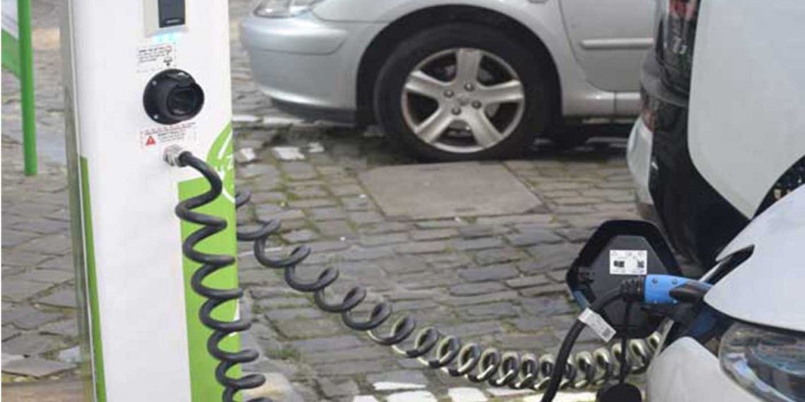 ΥΠΕΝ: Επιδότηση έως 8.000 ευρώ για την αγορά ηλεκτρικού Ι.Χ. – Σύντομα οι ανακοινώσεις για το «Κινούμαι Ηλεκτρικά ΙΙ» – Τον Απρίλιο οι αιτήσεις