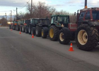 Αγωνιστικό μπλόκο αγροτών στον κόμβο Κοζάνης προς Λάρισα από τον Αγροτικό Σύλλογο Δήμων Κοζάνης – Σερβίων – Βελβεντού