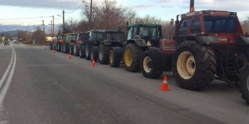 Αγωνιστικό μπλόκο αγροτών στον κόμβο Κοζάνης προς Λάρισα από τον Αγροτικό Σύλλογο Δήμων Κοζάνης – Σερβίων – Βελβεντού