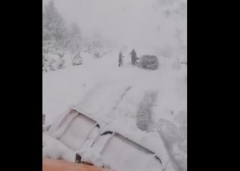 Μεγάλα ύψη χιονιού στην περιοχή της Βλάστης -VIDEO από αποχιονισμούς