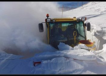 Εντυπωσιακές εικόνες αποχιονισμού στα ορεινά της Καστοριάς με τον φετινό χιονιά