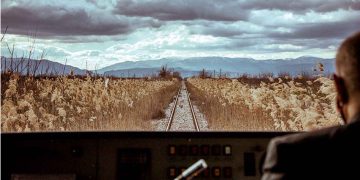 Φλώρινα: Ταξιδεύουμε με τρένο στην πιο γοητευτική πόλη του χειμώνα