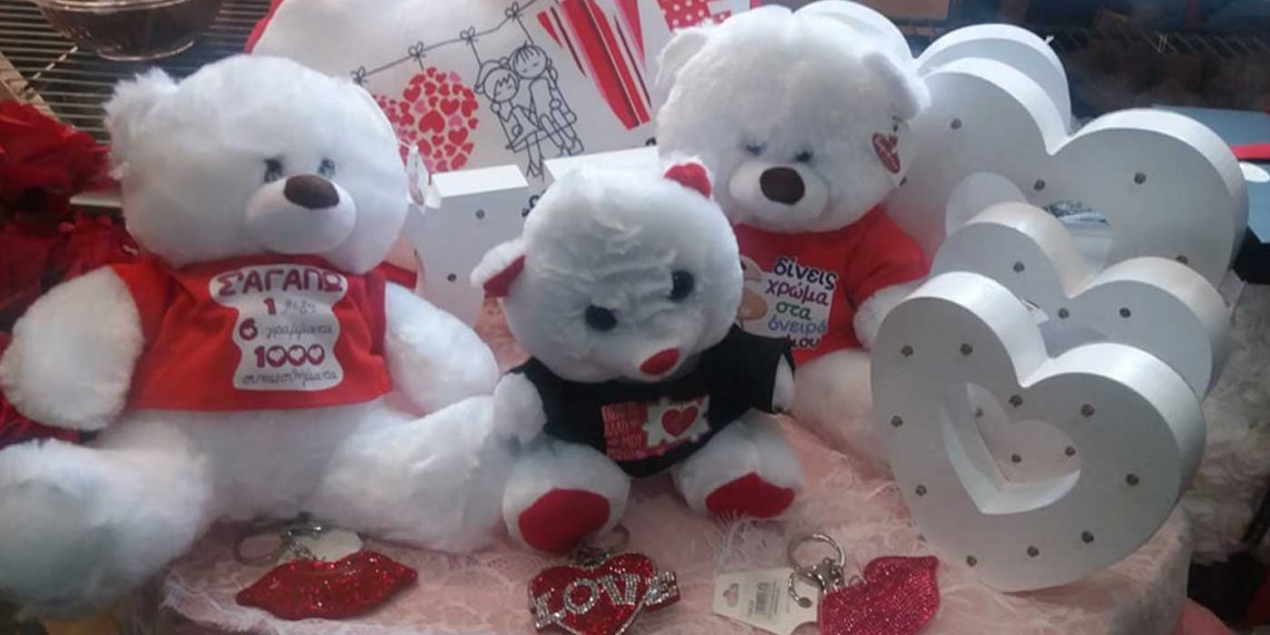 ΠΑΝΕΤΟΙΜΗ η αγορά της Πτολεμαΐδας για την επικείμενη εορτή του “Αγίου Βαλεντίνου” (ρεπορτάζ της Κούλας Πουλασιχίδου)