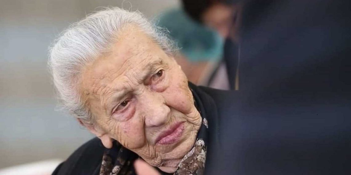 Ποια ήταν η «θεία Κίτσα» που προκάλεσε συγκίνηση με το θάνατό της από την Πτολεμαΐδα μέχρι και το Άγιον Όρος;