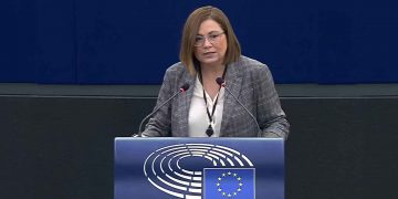 Μαρία Σπυράκη:  Η δημόσια αποδοχή «κλειδί» για την επέκταση των υπεράκτιων ανανεώσιμων πηγών ενέργειας (Βίντεο)