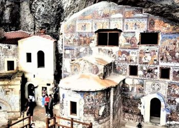 Παγκόσμιο Συμβούλιο Ποντιακού Ελληνισμού: « Η βεβήλωση από τους Τούρκους της Παναγίας Σουμελά για να γυριστεί διαφημιστικό spot αποτελεί ασέβεια στην ιερότητα του χώρου και ύβρη στην μνήμη των 353.000 χιλιάδων άταφων προγόνων μας