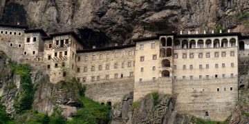 Πανελλήνια Πατριωτική Ένωση: Ύβρις και Βαρβαρότητα η Βεβήλωση της Παναγίας Σουμελά