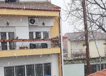 Ασθενής χιονόπτωση στην Πτολεμαΐδα (βίντεο- φωτογραφίες)