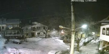 Χιονίζει τώρα στη Σαμαρίνα Γρεβενών