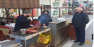 Υποτονική η …ΤΣΙΚΝΟΠΕΜΠΤΗ 2022 στην Πτολεμαΐδα , με την ευχή του χρόνου να είναι καλύτερα τα πράγματα ! (Ρεπορτάζ της Κούλας Πουλασιχίδου)