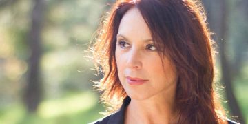 Καλλιόπη Βέττα: «Μια ουσιαστική συζήτηση για την οπαδική βία πρέπει να συμπεριλαμβάνει την πρόληψη και την αλλαγή παραδείγματος στην Παιδεία»