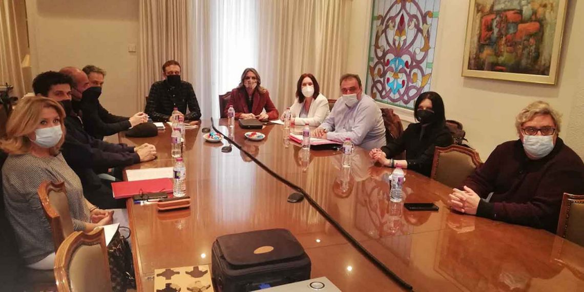 Τα προβλήματα των εμπορικών συλλόγων και των γυμναστηρίων σε συνάντηση εργασίας στο ΕΒΕ Κοζάνης παρουσία βουλευτών