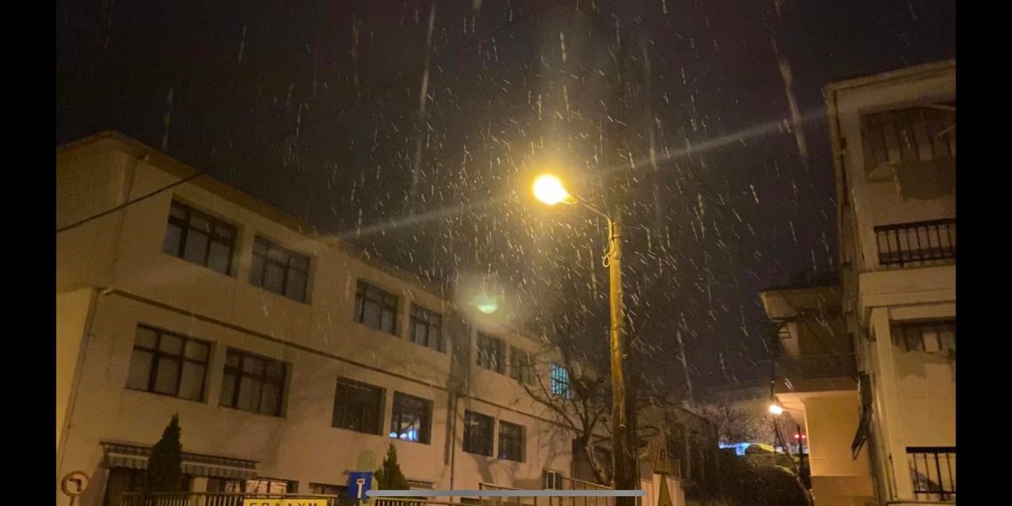 Χιονίζει και στην Κοζάνη- VIDEO