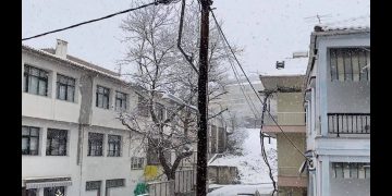 Στα λευκά η Κοζάνη-(VIDEO)