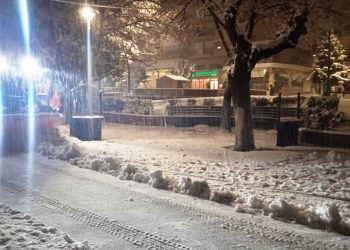 Κακοκαιρία «Φίλιππος»: Ολονύχτια “μάχη” με τα χιόνια έδωσαν τα εκχιονιστικά του Δήμου Γρεβενών