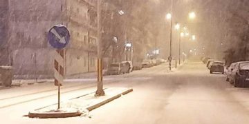 Δυνατοί άνεμοι και βραδινή χιονόπτωση έπληξαν τη Δυτική Μακεδονία- Σε ύφεση η κακοκαιρία από το μεσημέρι της Τρίτης