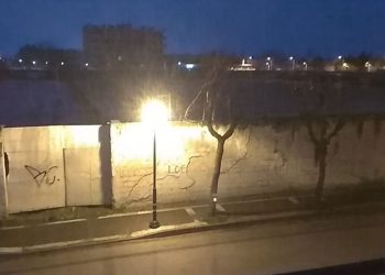 Χιονίζει στην Πτολεμαΐδα (βίντεο)