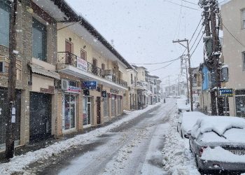 Πρωϊνές εικόνες με την Σιάτιστα στα λευκά (φωτογραφίες)