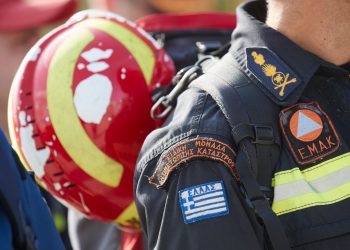 Ώρα(3.20π.μ.): Συνεχίζονται οι έρευνες για τον αγνοούμενο στη λίμνη Περδίκα- Μέλος της ομάδας αγωνιστικής αλιείας στην περιοχή- Θηροφύλακας ο άνδρας που διασώθηκε- Καταφθάνει κλιμάκιο της ΕΜΑΚ