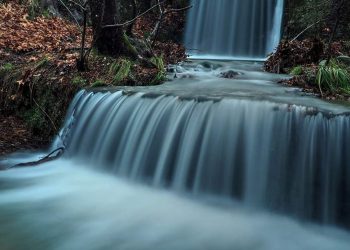 Όμορφες εικόνες από τους Καταρράκτες Πλατανορρευματος Σερβίων στην θέση Τρανός Λάκκος (Φωτογραφίες) !!!