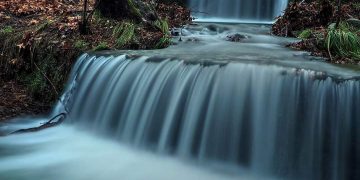Όμορφες εικόνες από τους Καταρράκτες Πλατανορρευματος Σερβίων στην θέση Τρανός Λάκκος (Φωτογραφίες) !!!
