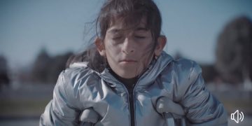 Πτολεμαΐδα: “Αφήστε τα παιδιά να παίξουν”: Το συγκλονιστικό αντιπολεμικό βίντεο του Φάνη Τοψαχαλίδη