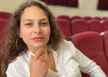 Το θέατρο είναι η ίδια η ζωή-Με αφορμή την παγκόσμια μέρα θεάτρου.  Γράφει η Αριστέα Αδαμίδου