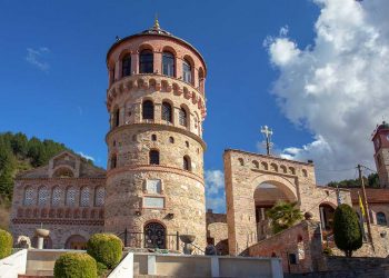 Γεωτεχνική έρευνα στον Ι.Ν  Αγίου Μηνά Εμπορίου Εορδαίας για διερεύνηση γεωλογικών φαινομένων αστάθειας