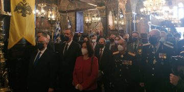 Με την παρουσία του Υφ. Μεταφορών Μιχάλη Παπαδόπουλου η επίσημη δοξολογία στον Ιερό Ναό Αγίου Νικολάου στην Κοζάνη για την 25η Μαρτίου (φώτο)