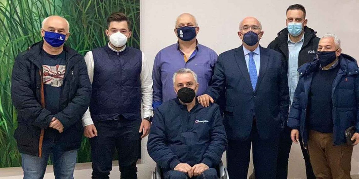 Με την παρουσία του Υφυπουργού Μεταφορών Μ. Παπαδόπουλο έκοψε την Πρωτοχρονιάτικη πίτα η ΔΗΜ.Τ.Ο. της ΝΔ Σερβίων