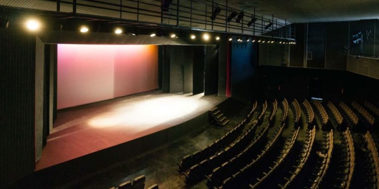 Το Υπουργείο Πολιτισμού απορρίπτει, το ΔΗΠΕΘΕ επιμένει- Ξανά ο Γιώτης Βασιλειάδης για τη θέση του Καλλιτεχνικού Διευθυντή