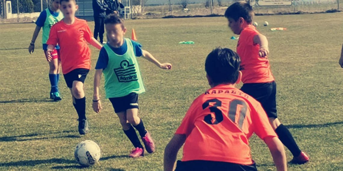 Πλήθος «μικρών» ποδοσφαιριστών στα δοκιμαστικά της Ακαδημίας Παναθηναϊκού στην Πτολεμαΐδα (φώτο- βίντεο)