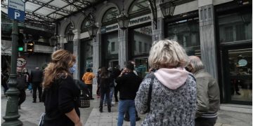 Έκτακτο δώρο Πάσχα: Όλη η τροπολογία για την «επιταγή ακρίβειας» και τα 200 ευρώ