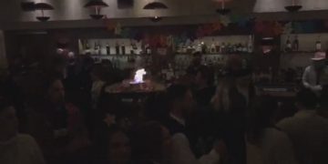 Κυριακή Μεγάλης Αποκριάς και οι Κοζανίτες γλεντούν το άναμμα των φανών σε μαγαζιά της πόλης-Δείτε VIDEO από το γλέντι του Πηγάδ’ τ’ Κεραμαριού στο Sette