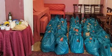 Κοζάνη: Ο Φιλοπρόοδος Σύλλογος στηρίζει με δέματα βασικών ειδών 50 οικογένειες παιδιών που έχουν ανάγκη