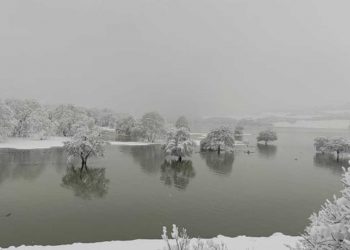 Όμορφες χειμωνιάτικες εικόνες λίγο πριν τη γέφυρα Ρυμνίου