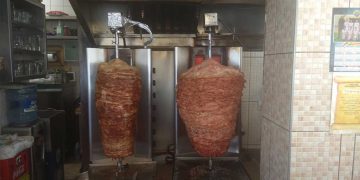 Πτολεμαΐδα: «Ματώνουν» οι επαγγελματίες εστίασης από τα υπέρογκα έξοδα/ανατιμήσεις – Έρχονται αυξήσεις σε γύρο, μενού εστιατορίων, καφέ